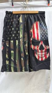 lot 9 image: XL Men��s Graphic Print Swim Trunks��Camouflage Skull Flag Stars
