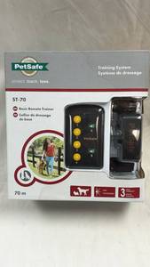 lot 29 image: PetSafe ST-70 Basic Remote Trainer 70m Dog Training System