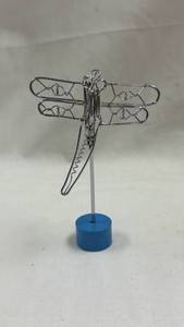 lot 42 image: Wire Dragonfly Desk Ornament with Blue Base Stand