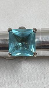 lot 61 image: Blue Topaz Faceted Stone Ring with Metal Band