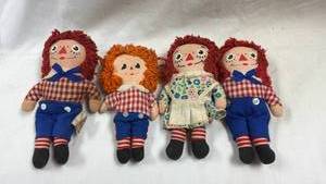 lot 100 image: Raggedy Ann and Andy Dolls - Lot of 4 Knickerbocker