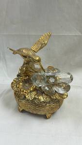lot 116 image: Vintage Hummingbird Automation Music Box Made in Japan