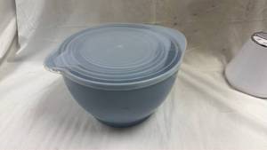 lot 202 image: Blue Nesting Bowls with Lids - Set of 3
