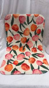lot 205 image: Floral Print Bathroom Mat - 27x17