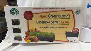 lot 207 image: Planters Pride Heated Greenhouse Kit 72 x 1.5 inch Cells