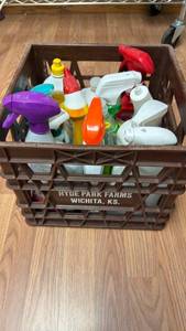 lot 214 image: Lot of Cleaning Products and Spray Bottles
