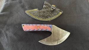 lot 12 image: Damascus Steel Ulu Knife with Sheath and Decorative Handle