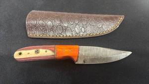 lot 47 image: Damascus Steel Fixed Blade Knife with Wood Handle and Leather Sheath