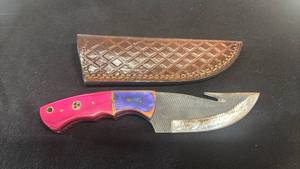 lot 60 image: Fixed Blade Knife Pink Handle with Leather Sheath - RUSTY BLADE