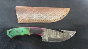 lot 63 image: Fixed Damascus Blade Knife with Sheath and Green Handle