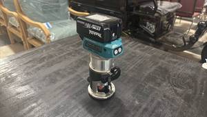 lot 100 image: Makita XTR01 18V Brushless Compact Router with 5.0Ah Battery
