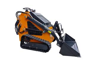 lot 8526 image: Unused Arteer Skid Steer Loader (QB-480)