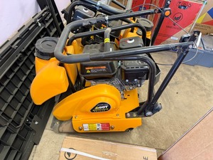 lot 8469 image: Unused CAPTOK Vibratory Plate Compactor (CK90)