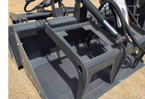 lot 8097 image: Unused Landhonor Mini Skid Steer Grapple Bucket (MRB-72-44W)