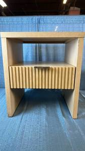 lot 2030 image: Target Accent Table Groove Dowel 249-17-0034 23.25in H x 20in W x 18in D