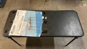 lot 2042 image: Peakform 4 Padded Table