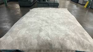 lot 8032 image: Rubix 896 8x10 High Quality Woven Area Rug Latte