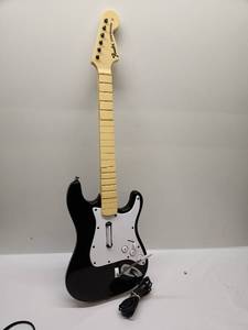 lot 3 image: Fender Stratocaster Electric Guitar Black and White with Cable