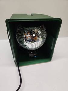 lot 5 image: Green Traffic Signal Light with Mirrorball 12 Inch
