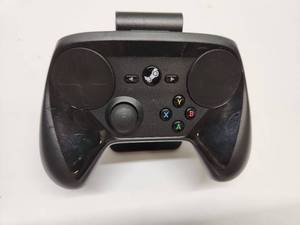 lot 17 image: Steam Controller Black Wireless Gaming Gamepad