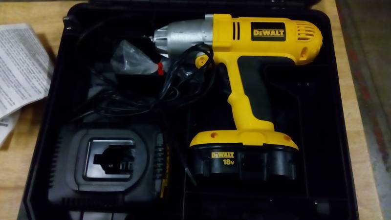 lot 6241 image: 12 (13MM) 18V CORDLESS XRP IMPACT WRENCH KIT