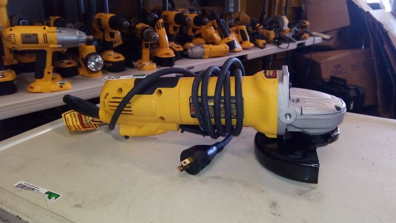 lot 6247 image: 4-12 (115 MM)  5 (125 MM) HIGH PERFORMANCE PADDLE SWITCH GRINDER WITH NO LOCK ON