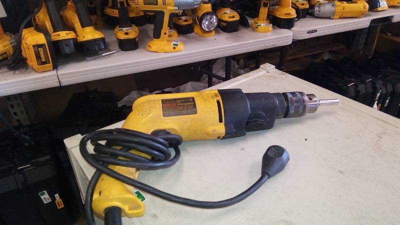 lot 6250 image: 7.8 Amp 12 in. Variable Speed Reversing Dual-Range Hammer Drill