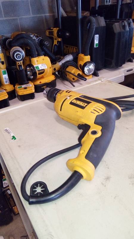 lot 6266 image: DEWALT 7-Amp 12 in. Single Speed Hammer Drill