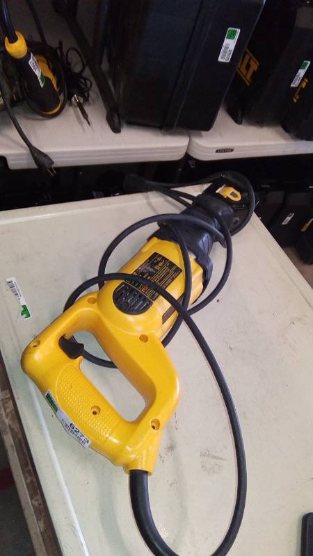 lot 6273 image: 10 Amp Reciprocating Saw