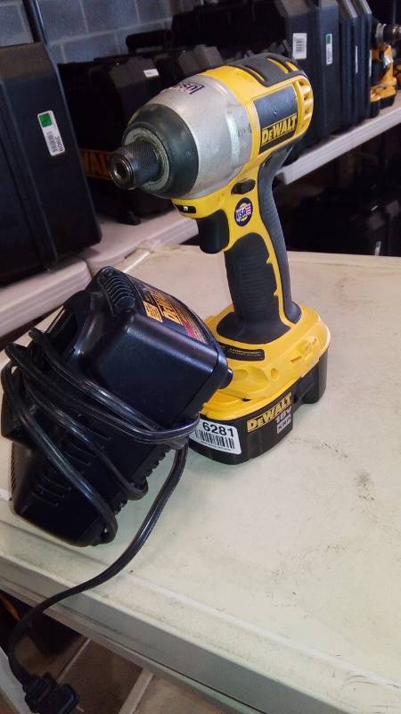 lot 6281 image: 14 (6.35MM) 18V CORDLESS IMPACT DRIVER