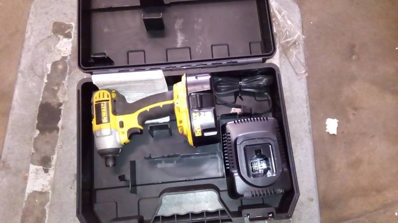 lot 6298 image: 14 (6.35MM) 18V CORDLESS XRP IMPACT DRIVER KIT