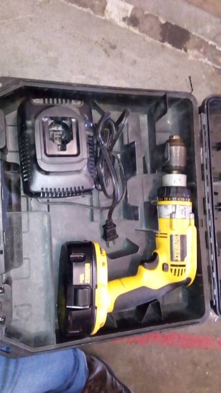 lot 6329 image: DeWALT DW989 18V 12 Cordless Hammer Drill