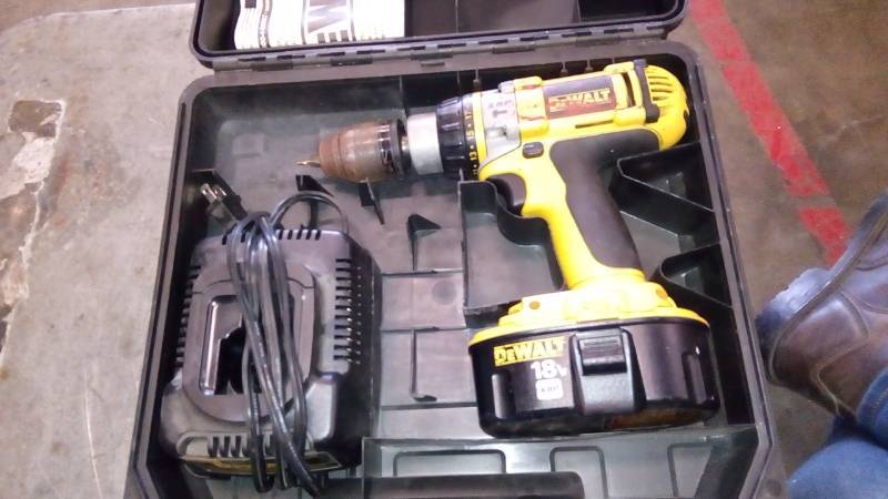 lot 6338 image: DEWALT DC988 18V XRP 12 Hammer Drill Driver.