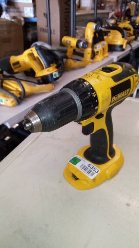 lot 6353 image: Dewalt DC720 18V 12 NiCd Cordless Drill Driver, Tool Only