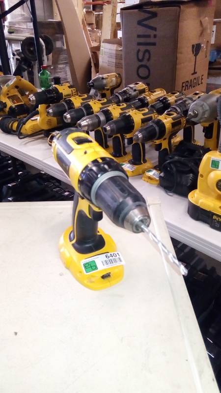 lot 6401 image: DEWALT 18-Volt 12-in Nickel Cadmium (Nicd) Cordless Drill