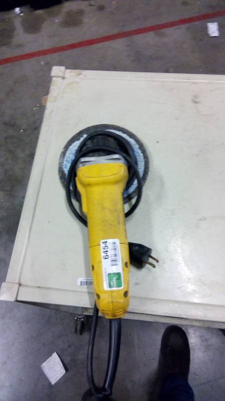 lot 6454 image: DEWALT 4-12-in 7 Amps Sliding Switch Corded Angle Grinder