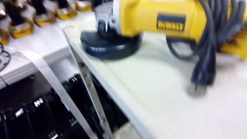 lot 6472 image: 4-12 (115MM) SMALL ANGLE GRINDER