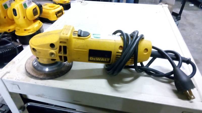 lot 6474 image: DEWALT 2-Pack 4-12-in 7.5 Amps Paddle Switch Corded Angle Grinder