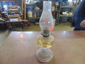 lot 3016 image: Oil Lamp