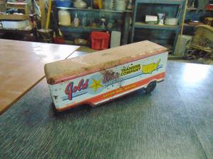 lot 3042 image: Metal Gold Star Trailer