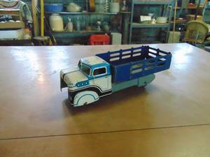 lot 3059 image: Vintage Metal Truck