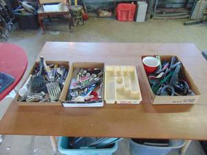 lot 3062 image: Large Selection of Kitchen Utensils - silverware