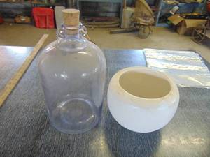 lot 3078 image: Vintage Gallon Jar and Floraline Planter