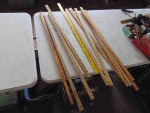 lot 3089 image: Selection of Yardsticks