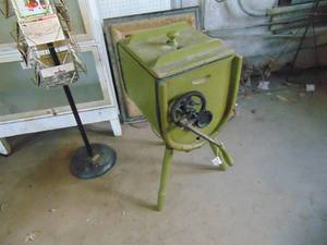 lot 3117 image: Painted Butter Churn