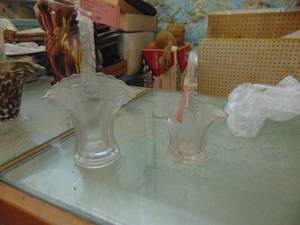 lot 3128 image: Pair of small Clear Glass Baskets