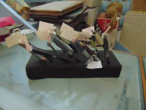 lot 3134 image: Selection of Pocket Knives -Ulster Barlow and more