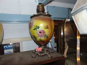 lot 3164 image: XL Oil Lamp Base