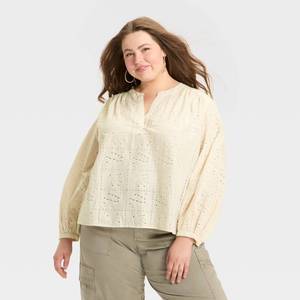 lot 12406 image: Womens Long Sleeve Popover Blouse - Universal Thread Cream 1X - Retail $28