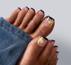 lot 14266 image: BTArtbox Press On Toenails, Weekend Ready Pedi, Short Square, Black, 30Ct